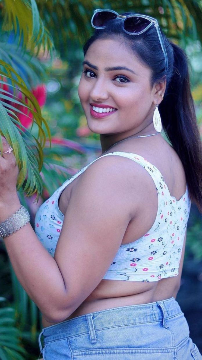 Shyna Khatri net worth
